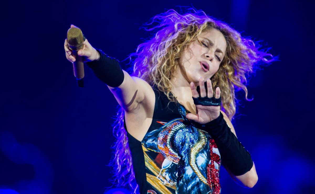 shakira-performs-at-el-dorado-world-tour-in-amsterdan-06-09-2018