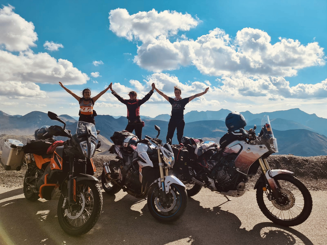 2BED3989-96A3-4F37-A542-671D122B217B