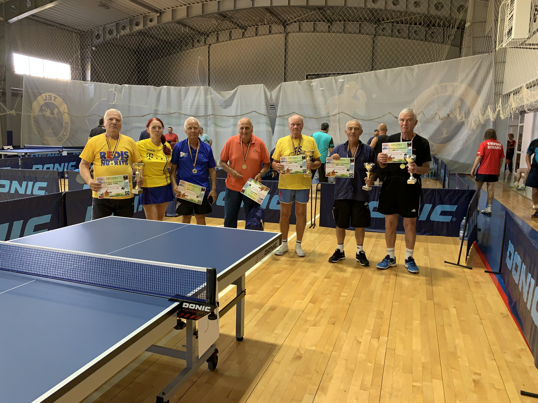 CD86B494-0864-402A-AE23-4264BBB3308F