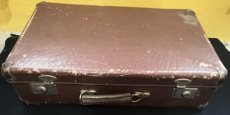 Starý, papírový kufr...(9399) | Aukro
