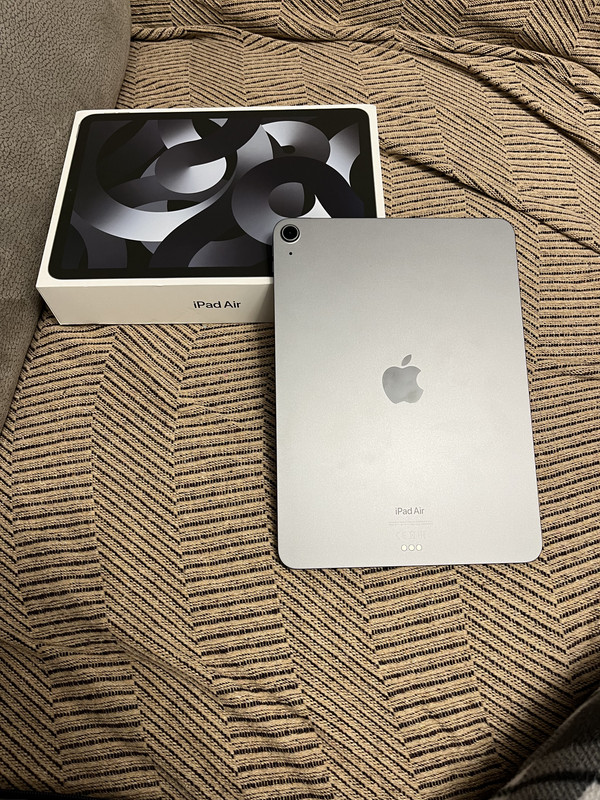 B32E73D0-72A0-48E6-B901-323D135F84F2