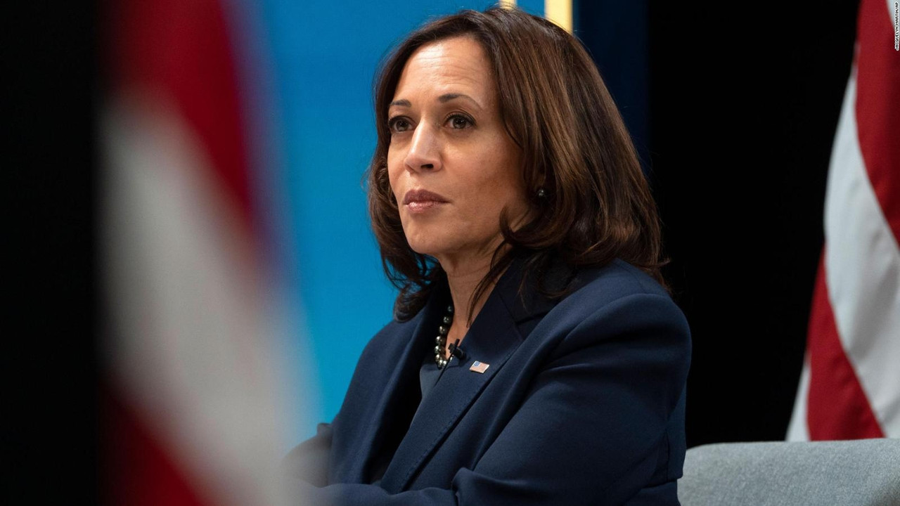 Kamala Harris, vicepresidenta de EU, condena la devastación de pueblos