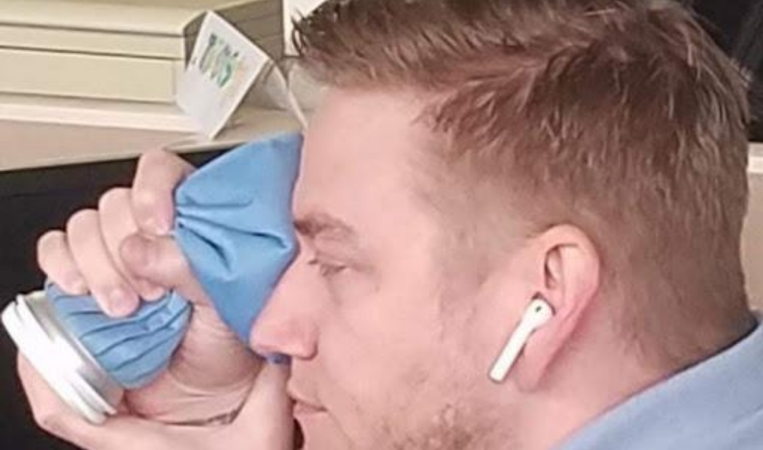 Screenshot_20220315-134054_Contacts