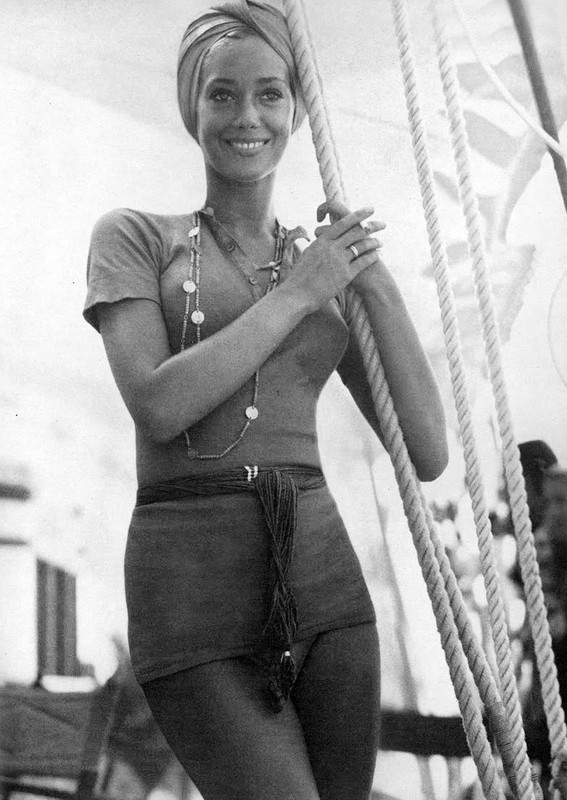 marisa_berenson_b19