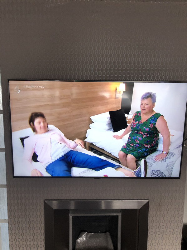 6FE1E6A8-12E6-42B9-A8FA-116318ECF16C