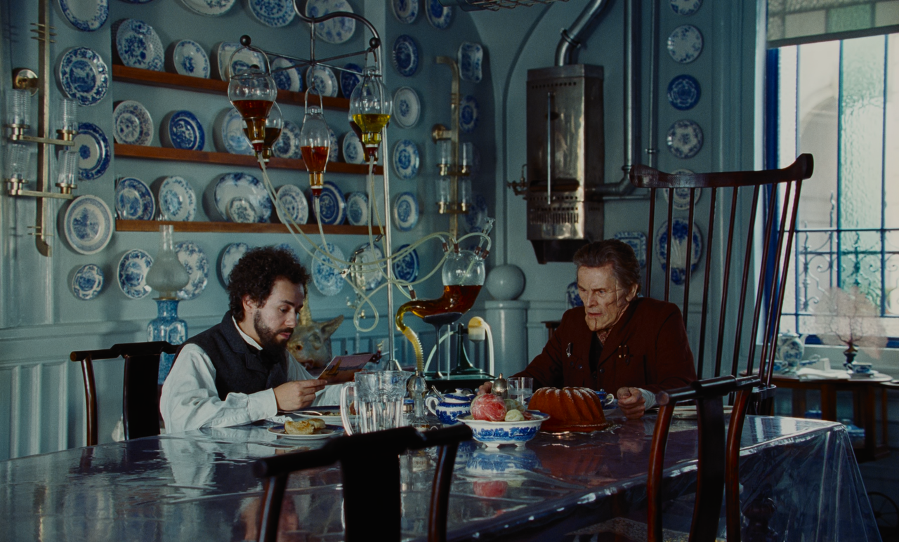 mpv-shot_Poor.Things.2023.2160p.UHD.WEB-DL.DV.HEVC-Нечипорук_00_51_57_0004