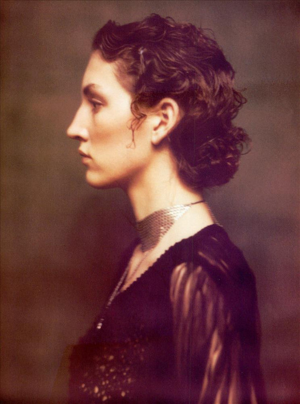 ARCHIVIO - Vogue Italia (February 2001) - People To Watch - 005