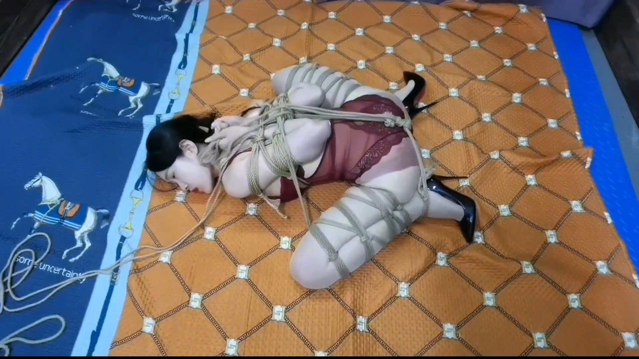 飞天原创 这个欧式拘束架把柔仙儿勃筋快要折断了.mp4_20241102_082510.837