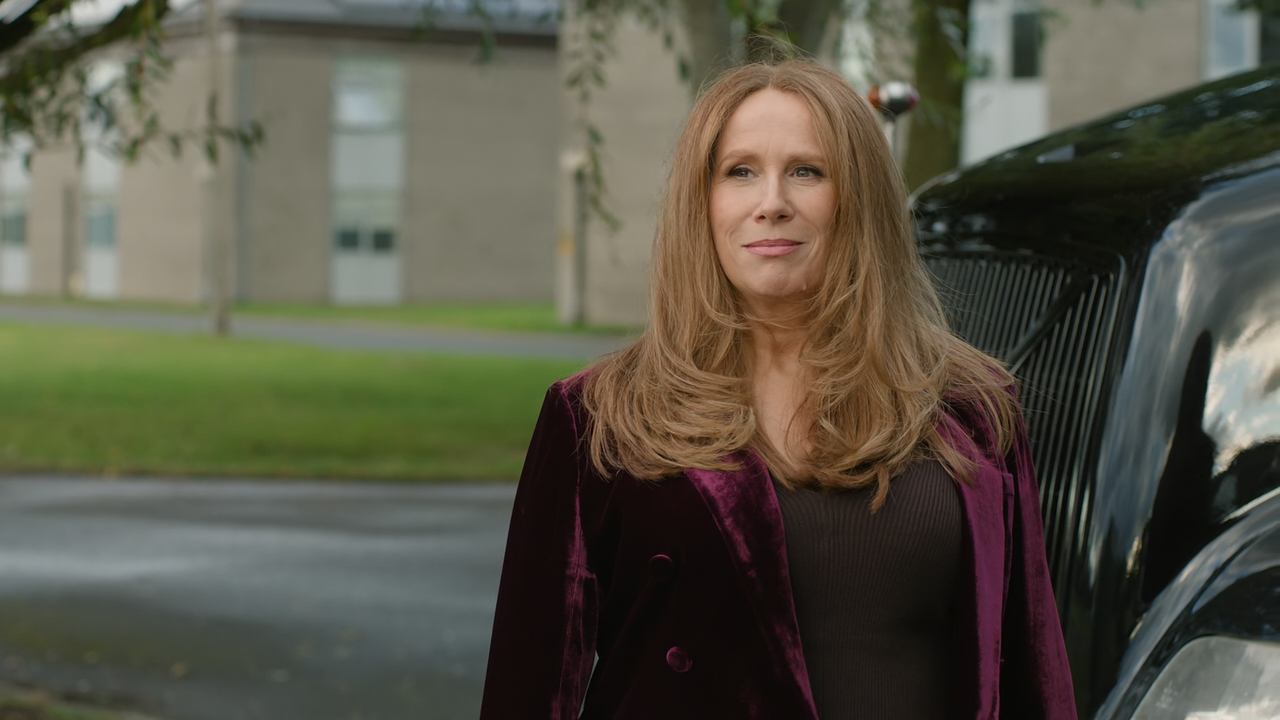 Going.Dutch.S01E02.Tanks.for.Nothing.1080p.10bit.AMZN.WEB-DL.DDP5.1.HEVC-Vyndros.mkv_snapshot_06.16_