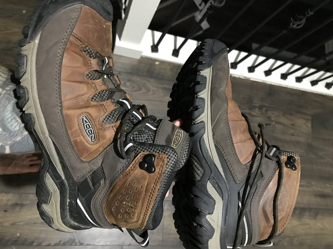 60DFE61D-D36E-460B-B35A-6EA1F095D809