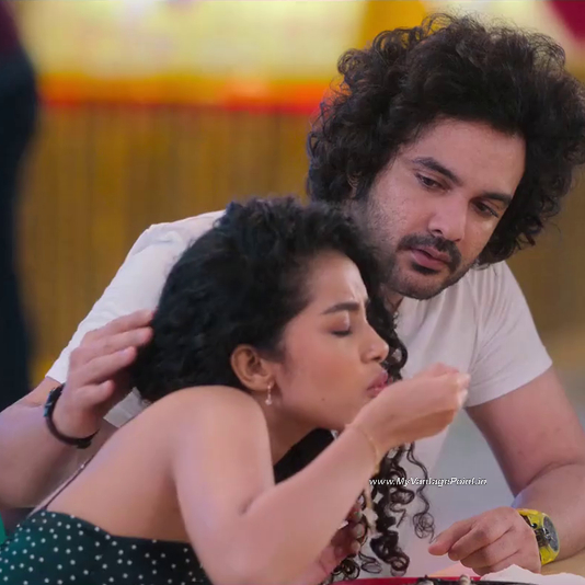 anupama-parameswaran-eating-in-tillu-square-2024