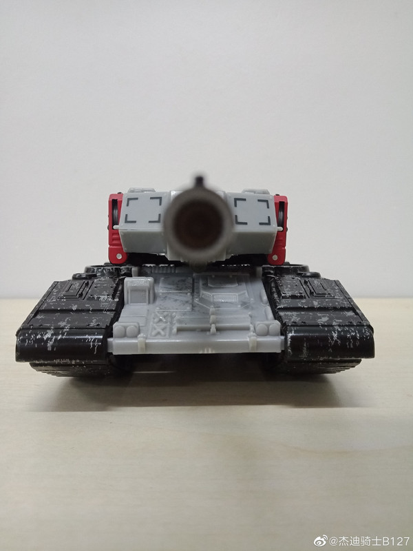 Earthrise-Megatron-11