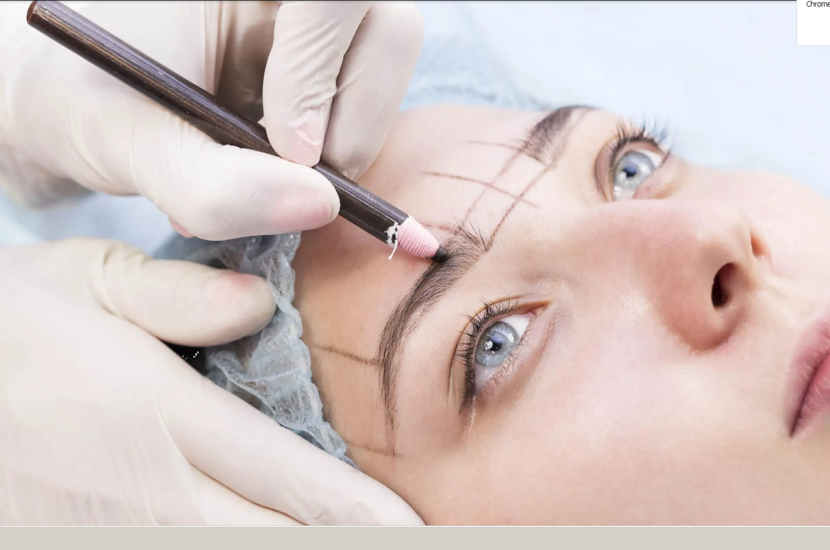 Diseños de cejas 2023 para rejuvenecer tu rostro sin ir al salón de belleza