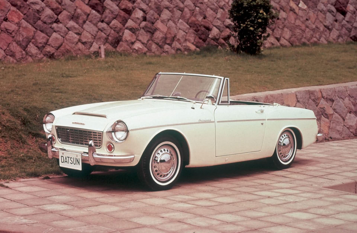 [Bild: datsun-fairlady-1500-1962.jpg]