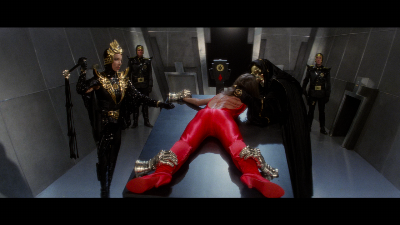 Flash Gordon.mkv_snapshot_01.00.07_[2020.08.19_21.40.43]