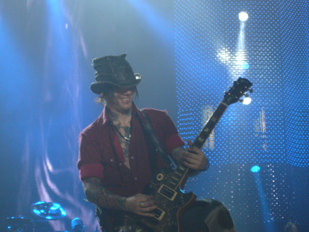 dj-ashba03.jpg