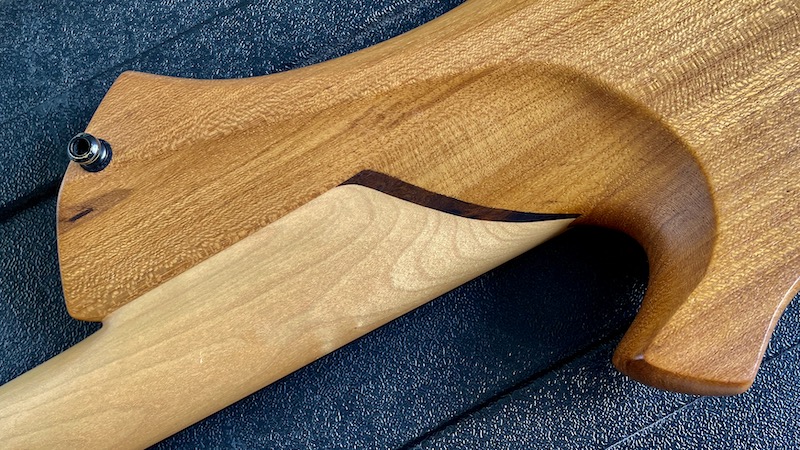 Diferença Baixo Headless / Com Headstock IMG-1702