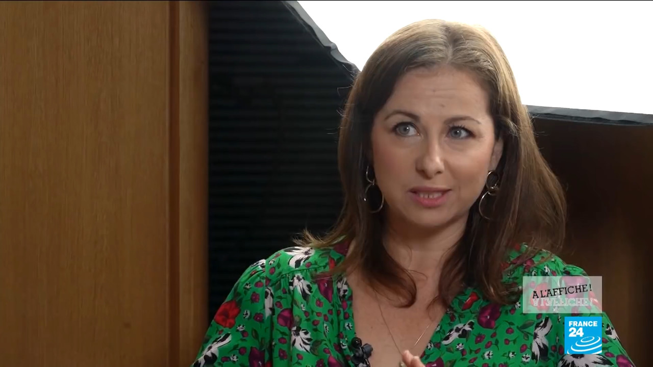 Isabelle Huppert, baronne de la drogue dans une comédie burlesque.mp4_snapshot_08.33.640