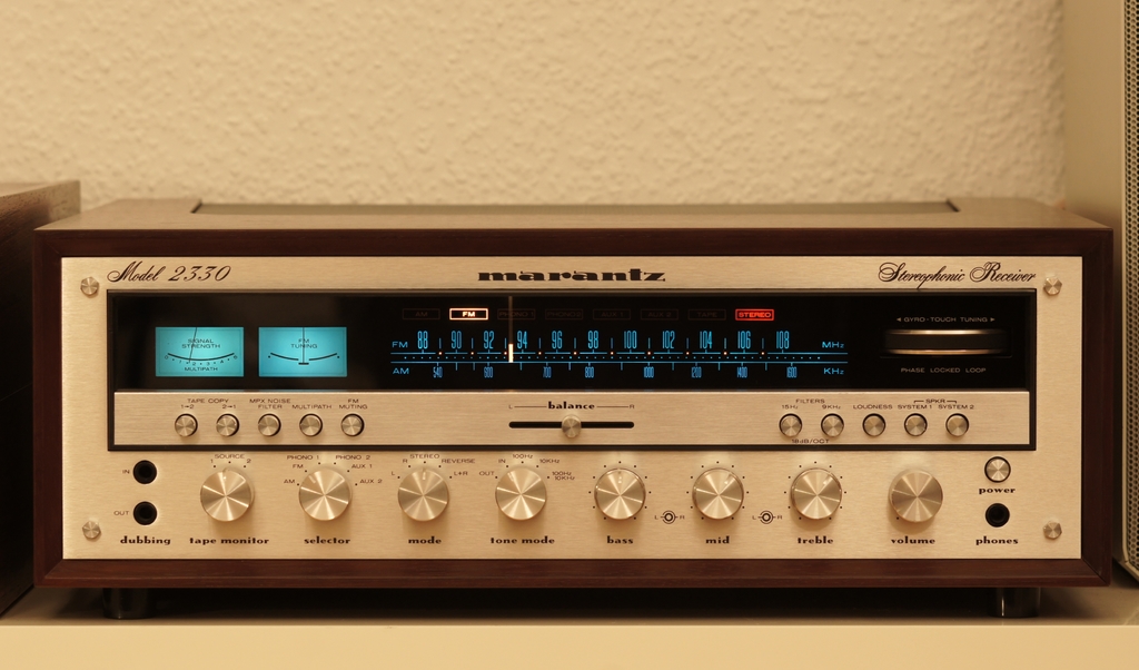 [Bild: Marantz-2330.jpg]