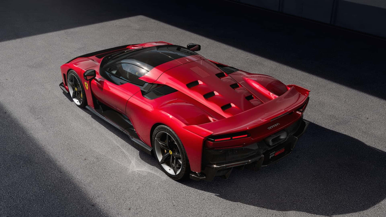 ferrari-f80-4.jpg