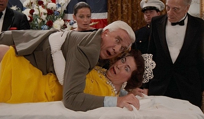 M-SQUAD-NAKED-GUN-3-A-FOTOR-2.jpg