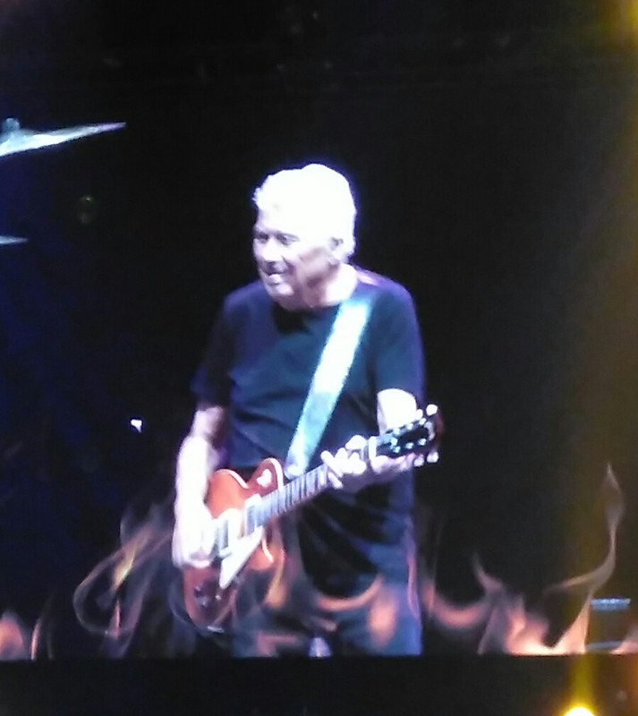 16E9B566-F749-454F-BB8B-A386000BE2C5