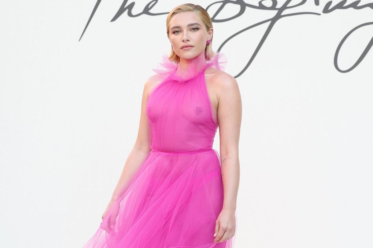 Florence Pugh nuovo volto di Valentino Beauty