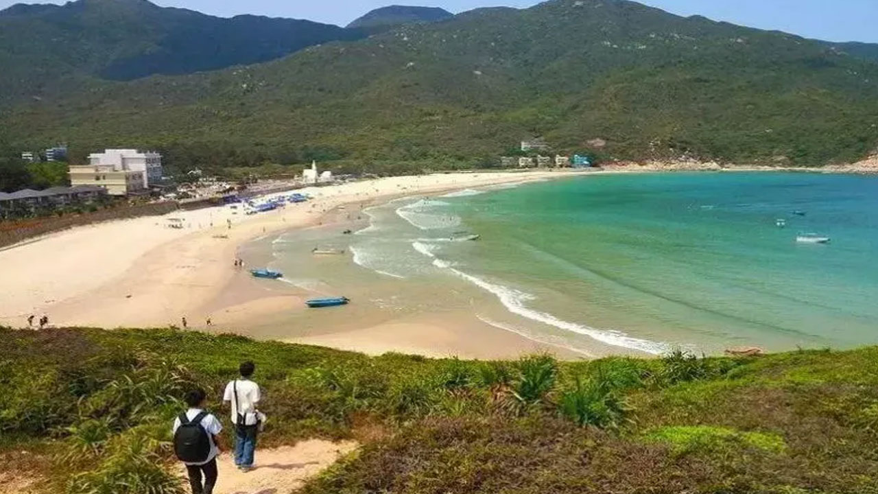 Aktivitas Menarik di Pantai Dongchong