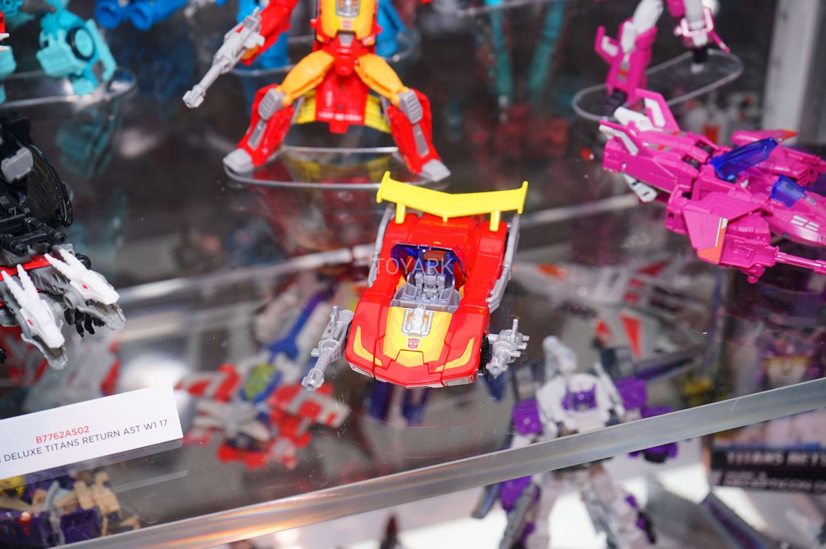 SDCC-2017-Hasbro-Transformers-008