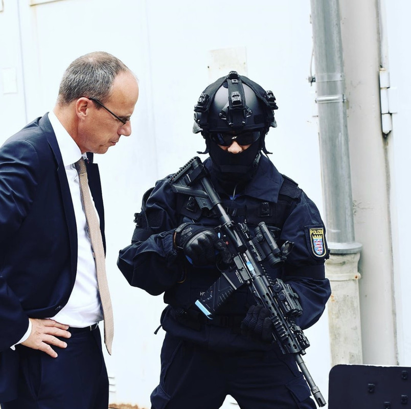 25B3AE81-5895-45C4-907B-01C490F17835