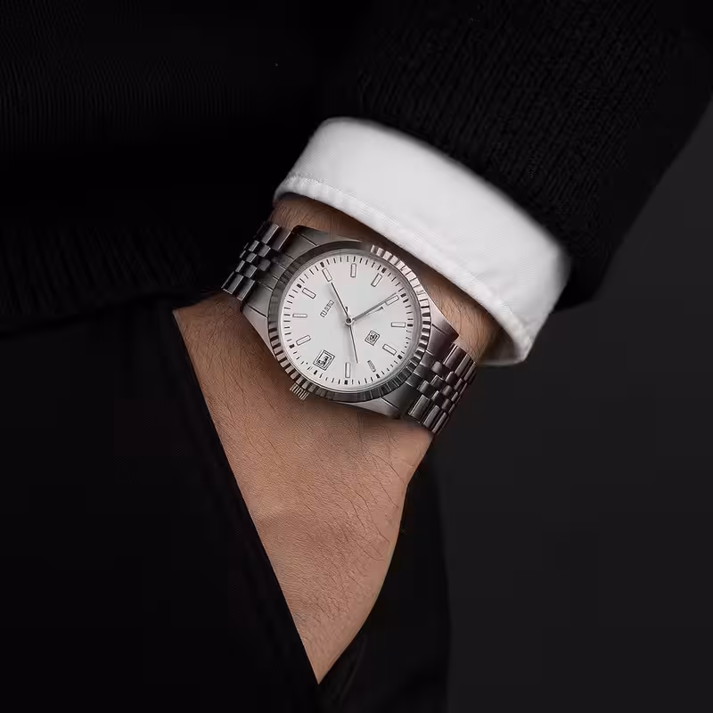 Reloj elegante de acero