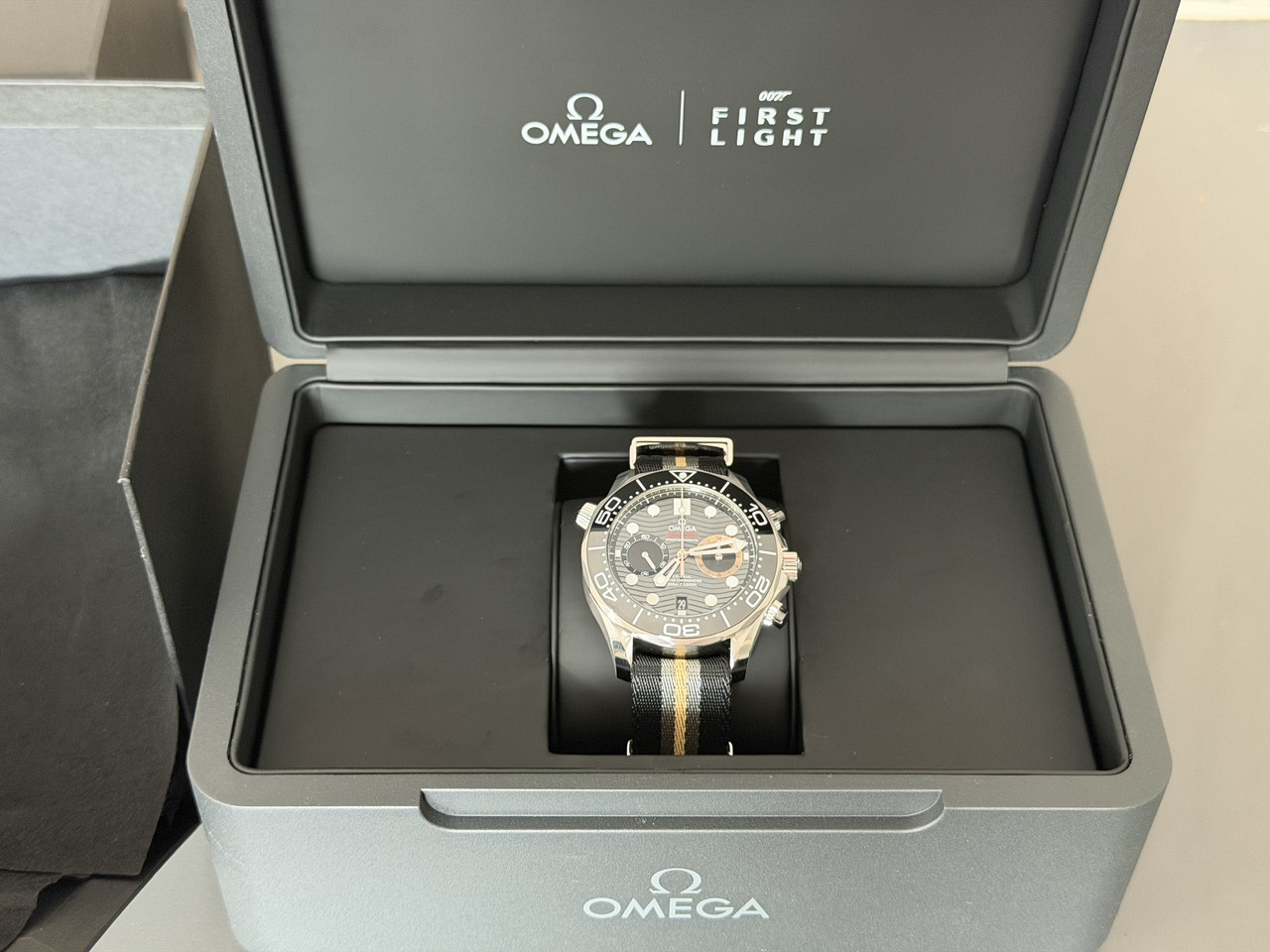 Omega Seamaster [007 First Light] IMG-3337