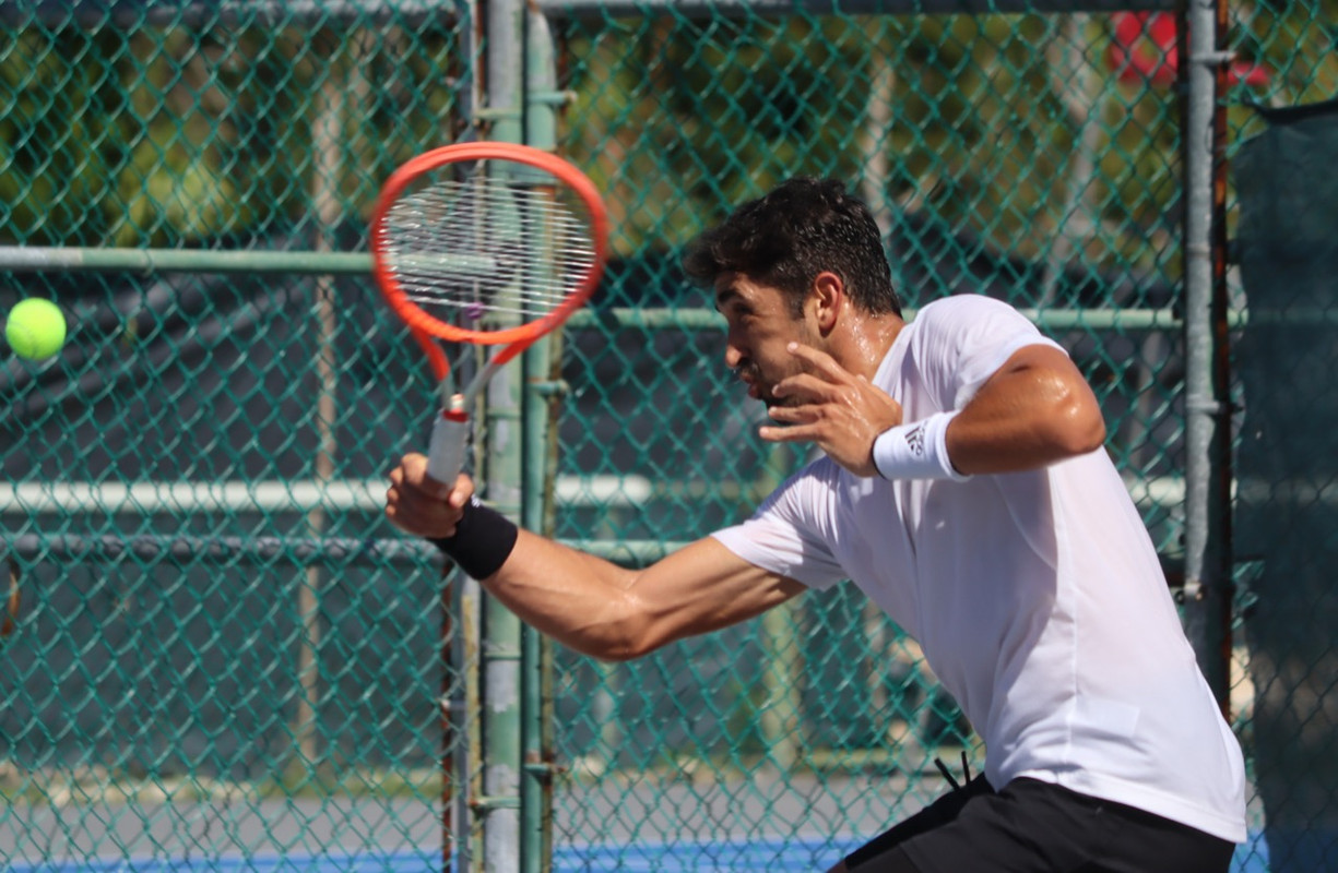 César ‘Tiburón’ Ramírez prepara su regreso al tenis profesional