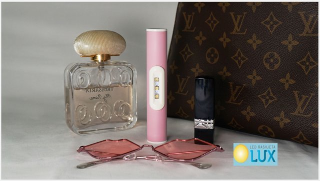 UVC DEZINFEKCIJSKA VOGUE UVC DEZINFEKCIJSKA VOGUE
