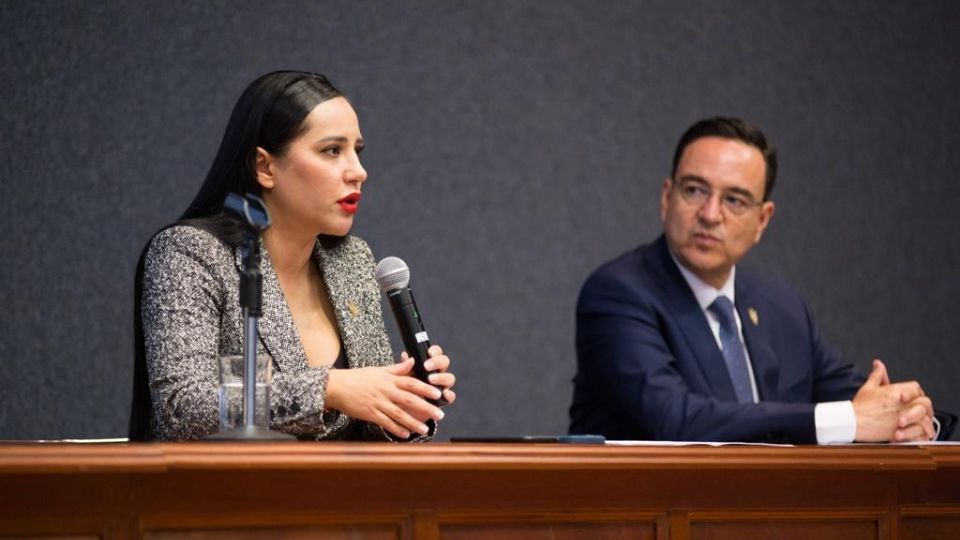 Sandra Cuevas destaca estrategias urbanas de la Cuauhtémoc en Cumbre internacional