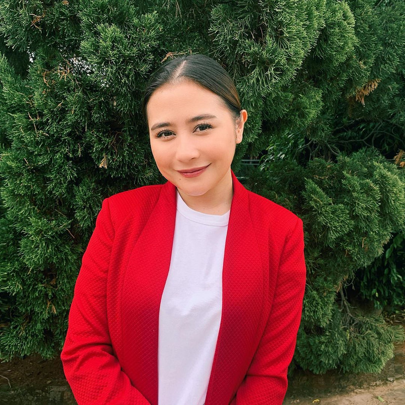Prilly Latuconsina