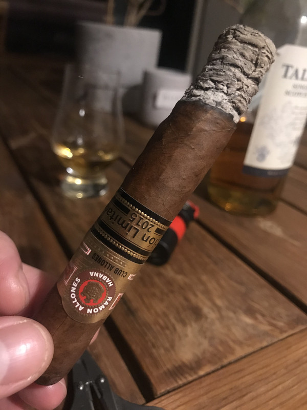 9093E640-4B05-4637-82C3-6B10AA4F8E6E