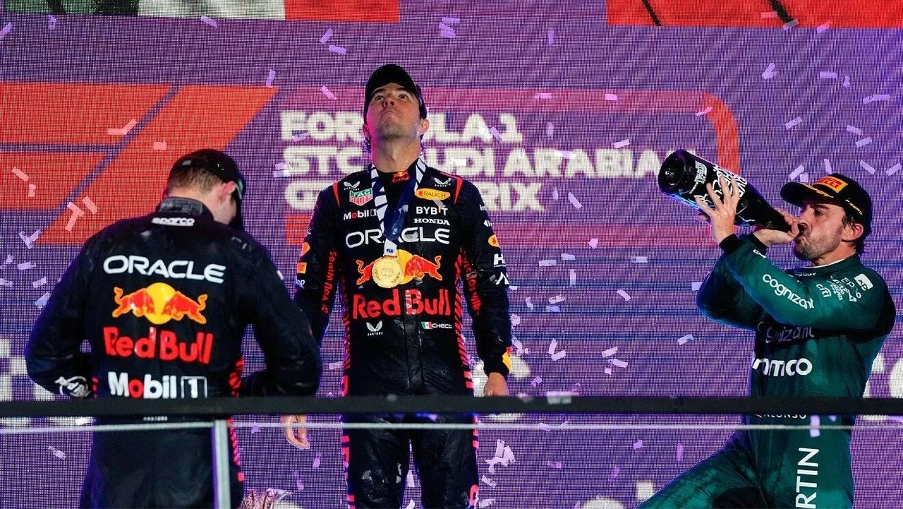 Checo Pérez tiene el apoyo de Red Bull para pelear por el campeonato