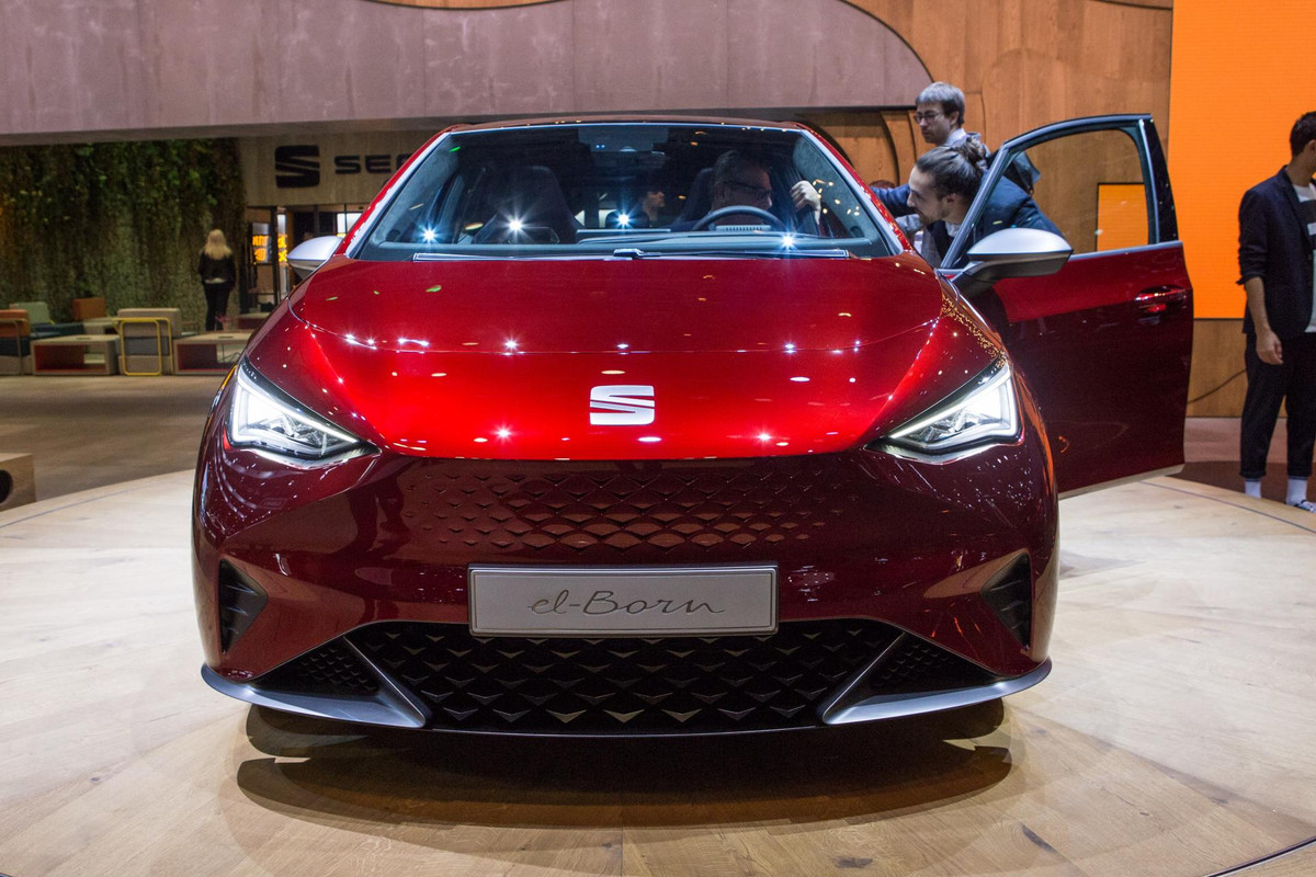 SEAT el-Born  (1)