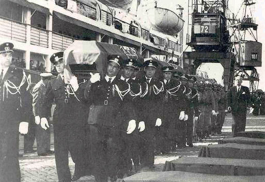 19610304-Chg-Lx5-Policias-Assassinados