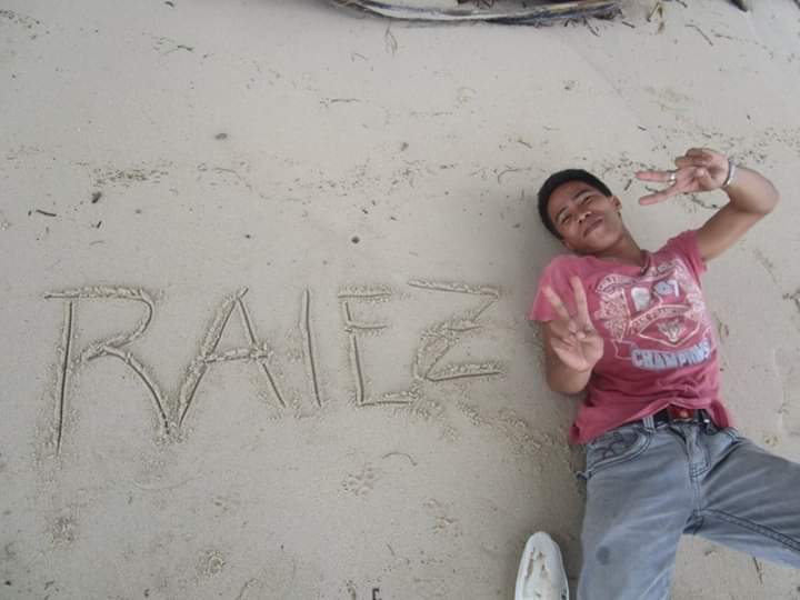 raez.jpg
