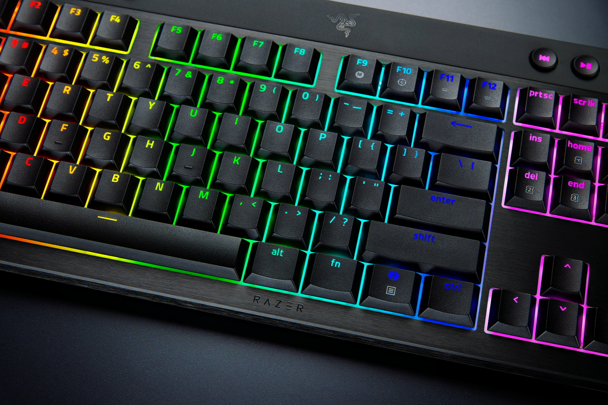 Blackwidow-V4-Low-Profile-Hyperspeed-861-R3-000