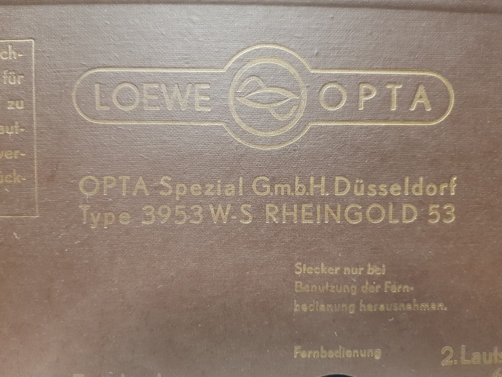 [Bild: Loewe-Opta-Rheingold-R-ckwand.jpg]