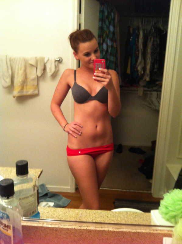 [Image: Leakedsauce-com-Allie-R-17.jpg]
