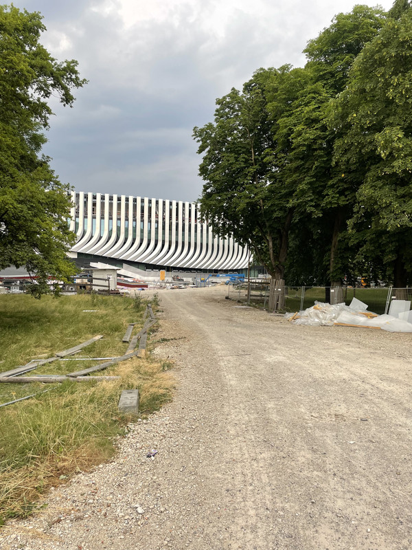 06D70999-D2D9-4F9E-B2E9-4A7B24FA890B