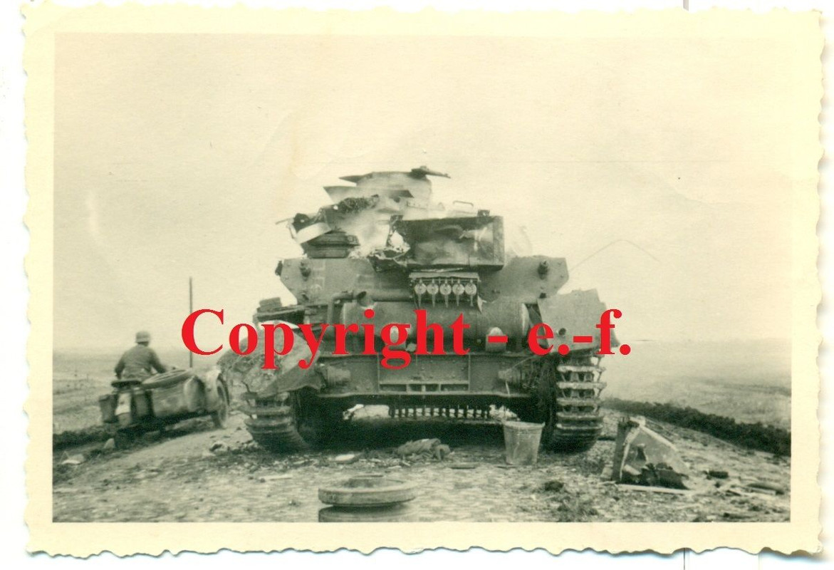 FOTO - PANZER - Deutscher PANZER IV - Beschädigt