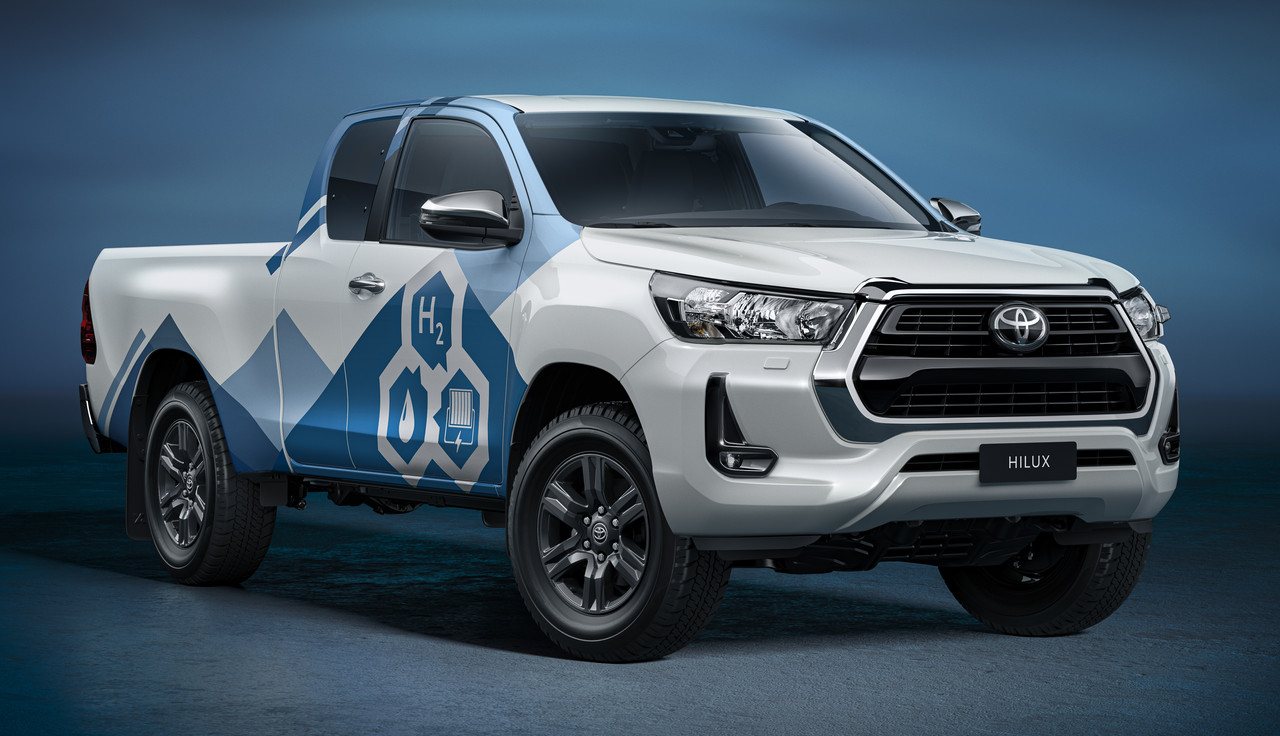 hiluxh2-pr-front-cropped-2