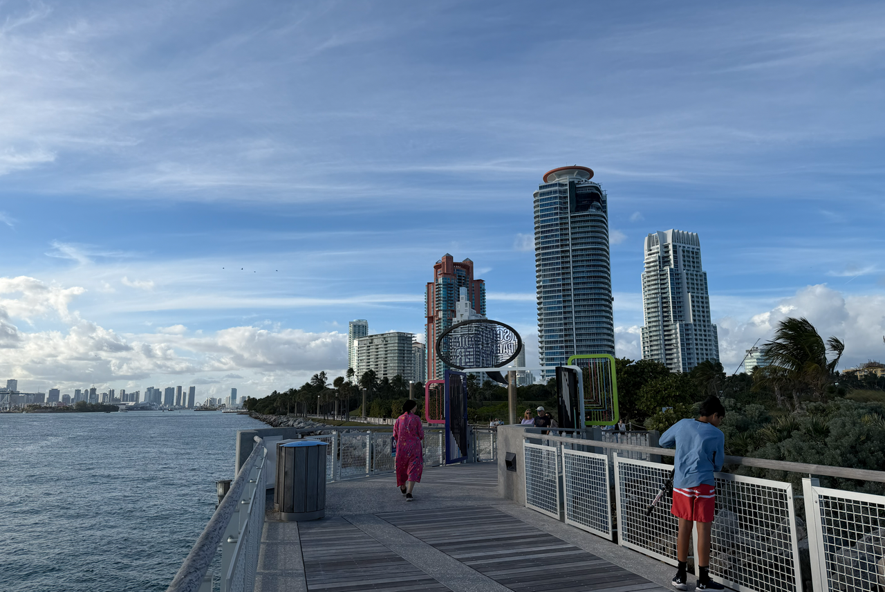 [Image: Miami-South-Point-Park0b.png]