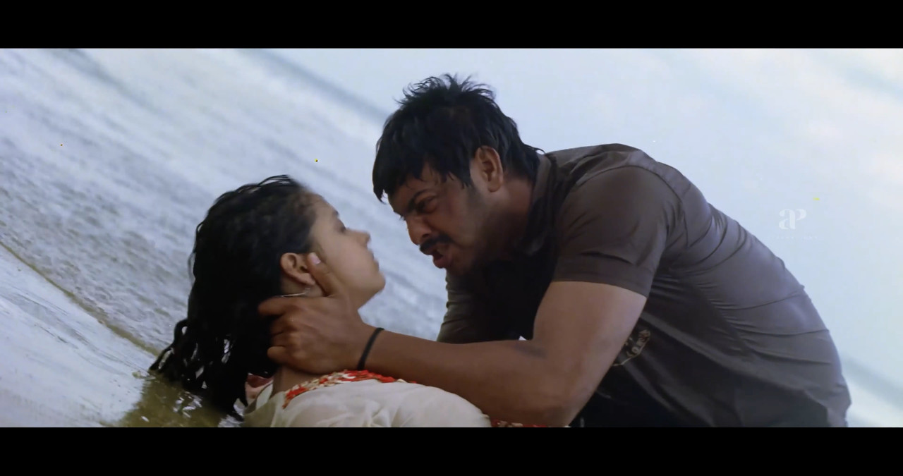Bhavana - Kizhakku Kadalkarai Salai - In the end Love triumphs 4k.00_02_14_13.Still034
