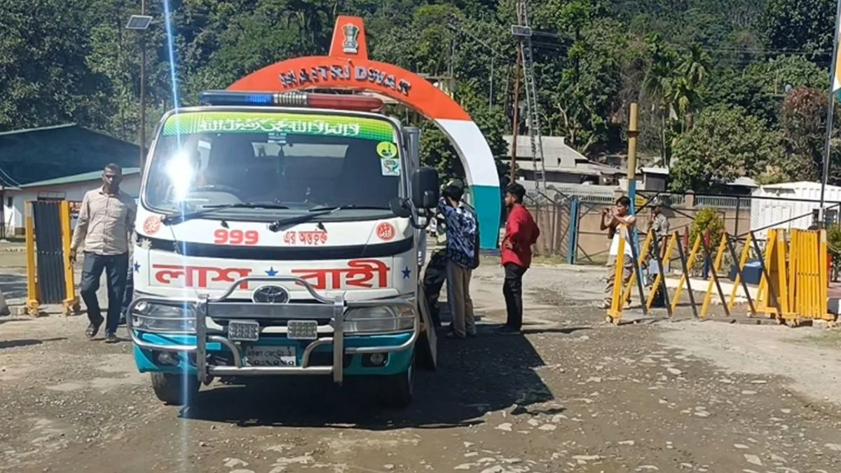 এয়ার অ্যাম্বুলেন্সে থাকা নারীর মৃত্যু, তামাবিল দিয়ে লাশ হস্তান্তর